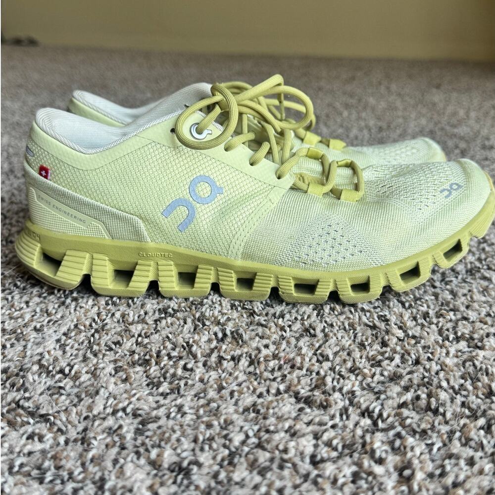 On Running Cloud Womens Size 8.5 Light Green Athletic Running Shoes